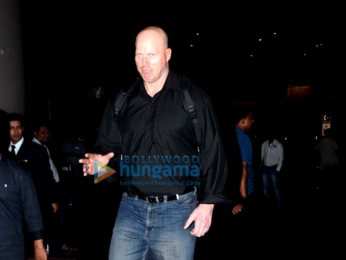 Tiger Shroff, Jacqueline Fernandez and Nathan Jones snapped at Mumbai airport