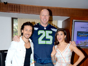 Tiger Shroff & Jacqueline Fernandez promote 'A Flying Jatt' at Welingkars