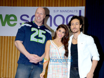 Tiger Shroff & Jacqueline Fernandez promote 'A Flying Jatt' at Welingkars