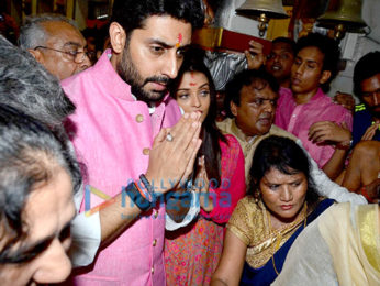 Abhishek Bachchan & Aishwarya Rai Bachchan visit Ganesha Pandal in Mumbai