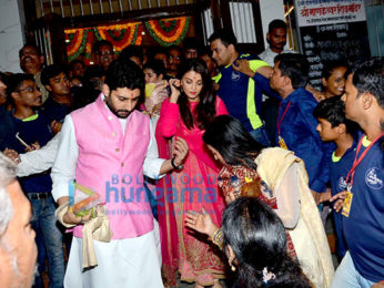 Abhishek Bachchan & Aishwarya Rai Bachchan visit Ganesha Pandal in Mumbai