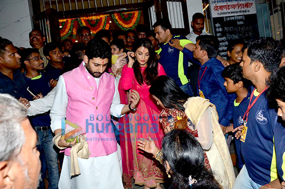 abhishek aishwarya snapped visit ganesha 6