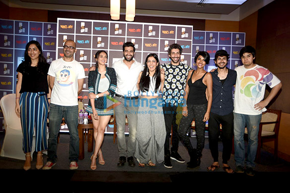 aditi teena akshay at mamas boys 1