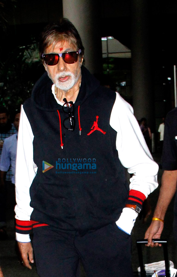 Amitabh Bachchan & Elli Avram snapped at the airport