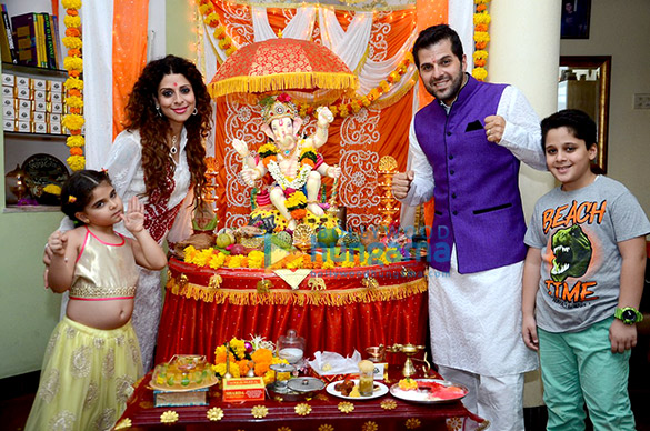 bakhtiyaar tanaz celebrates ganesh chaturthi 2