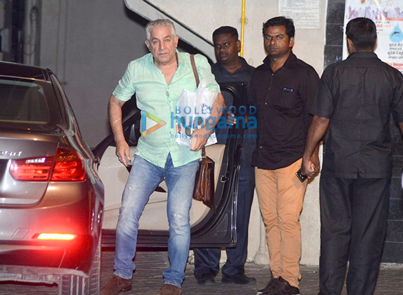 celebs visit salman khans ganesha 10