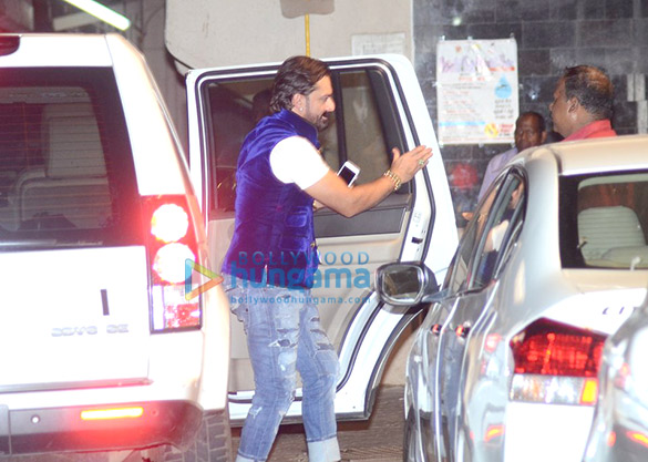 celebs visit salman khans ganesha 7