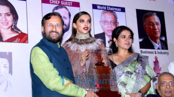 Deepika Padukone & Rishi Kapoor receive Giant International Award 2016