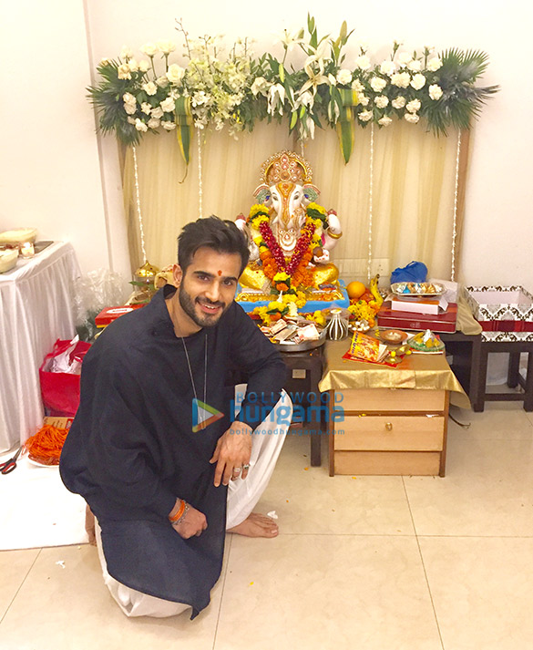 ekta kapoor celebrates ganesh chaturthi with karan tacker 2