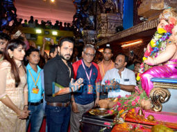 Emraan Hashmi snapped with his wife visiting Ganesh Pandal in Parel