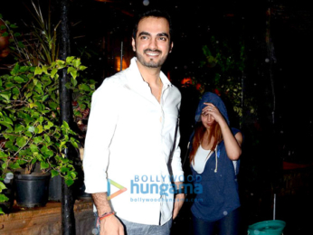Esha Deol & Bharat Takhtani snapped post dinner in Juhu