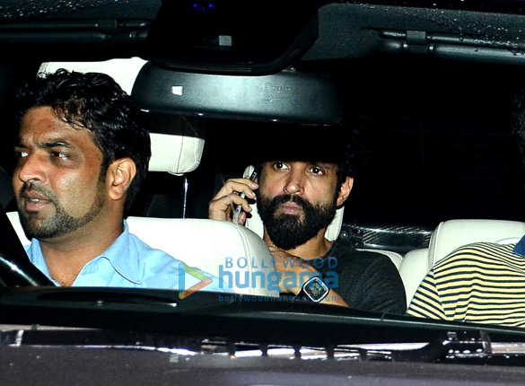farhan shraddha snapped post rock on 2 shoot 3