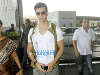 Hrithik Roshan & Alia Bhatt snapped at the airport