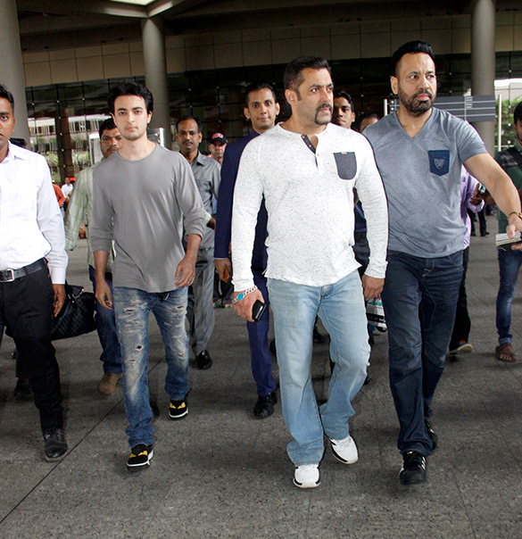 Salman Khan, Arbaaz Khan and Aayush Sharma arrive back in Mumbai