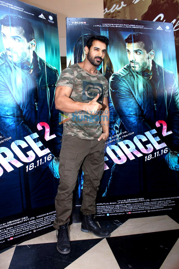 john sonakshi at the trailer launch of force 2 12