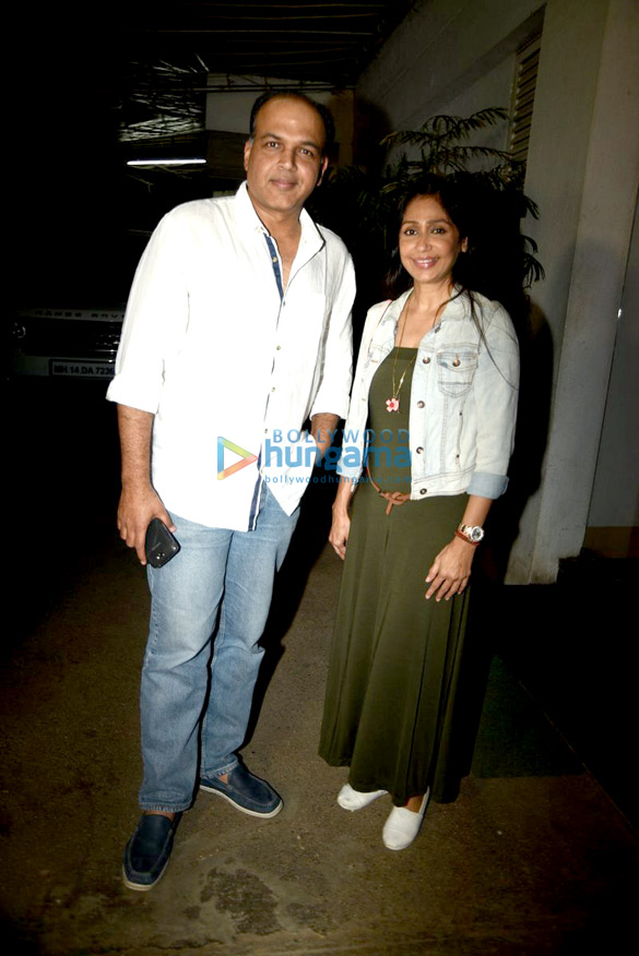 kriti sanon preity zinta juhi chawla grace the special screening of pink 15