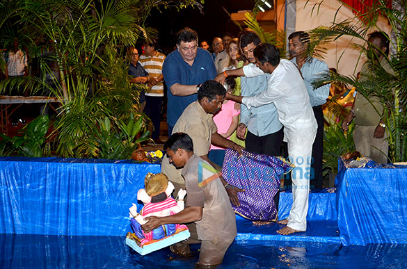 rishi kapoors ganpati visarjan 6