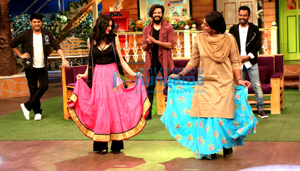 riteish deshmukh nargis fakhri promote banjo on the sets of the kapil sharma show 11