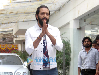 Riteish Deshmukh spotted outside Sunny Super Sound