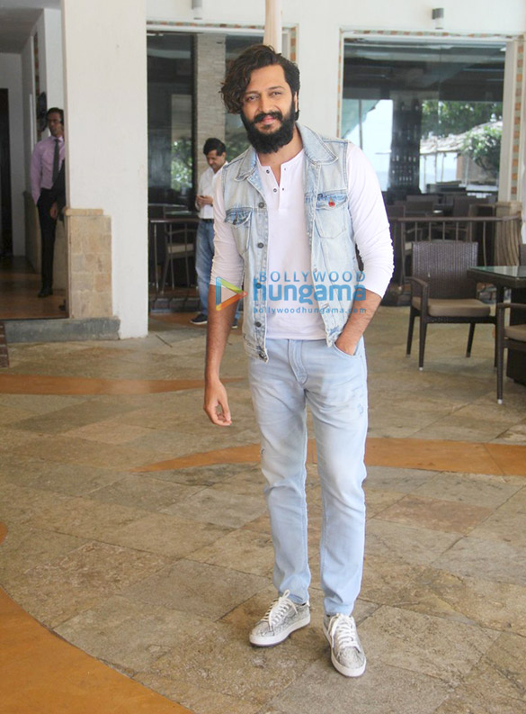 ritesh nargis snapped at banjo promotions 6