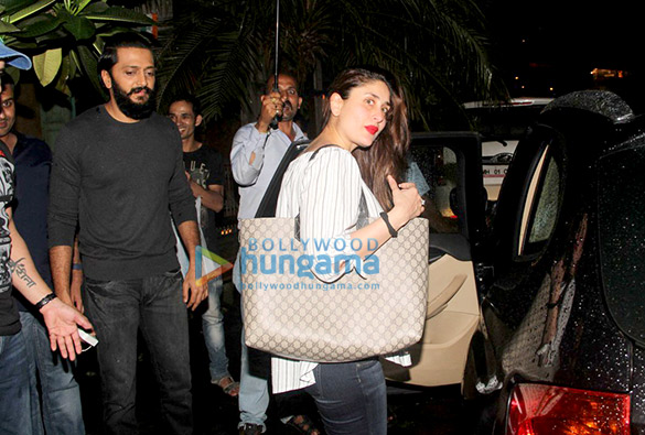 saif ali khan kareena kapoor khan riteish deshmukh genelia dsouza snapped post dinner at pali bhawan 6