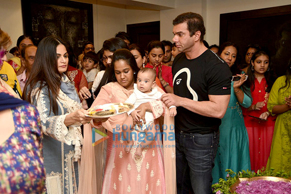 Sohail Khan, Arpita Khan and others at Salman Khan’s Ganesha visarjan
