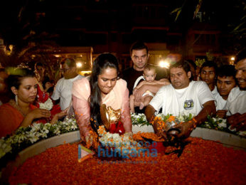 Sohail Khan, Arpita Khan and others at Salman Khan's Ganesha visarjan