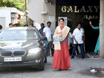 Sohail Khan, Arpita Khan and others at Salman Khan's Ganesha visarjan