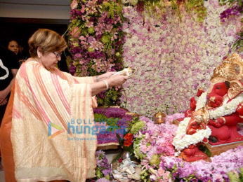 Sohail Khan, Arpita Khan and others at Salman Khan's Ganesha visarjan