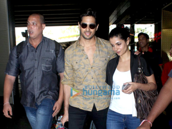 Sidharth Malhotra & Katrina Kaif return from Delhi promotions of 'Baar Baar Dekho'