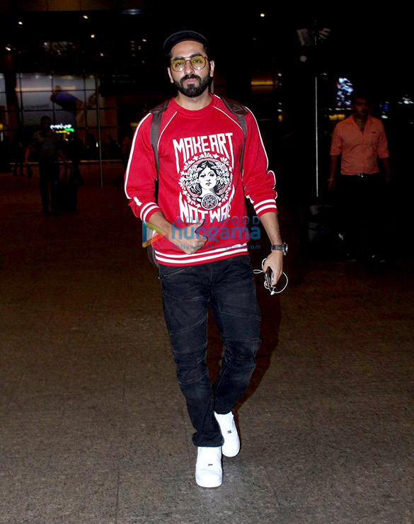 sonam kapoor ajay devgn ayushmann khurrana snapped at the airport 3