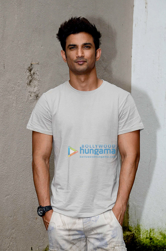 Sushant Singh Rajput snapped at the promotions of ‘M.S. Dhoni – The Untold Story’ Sushant Singh Rajput snapped at the promotions of ‘M.S. Dhoni – The Untold Story’