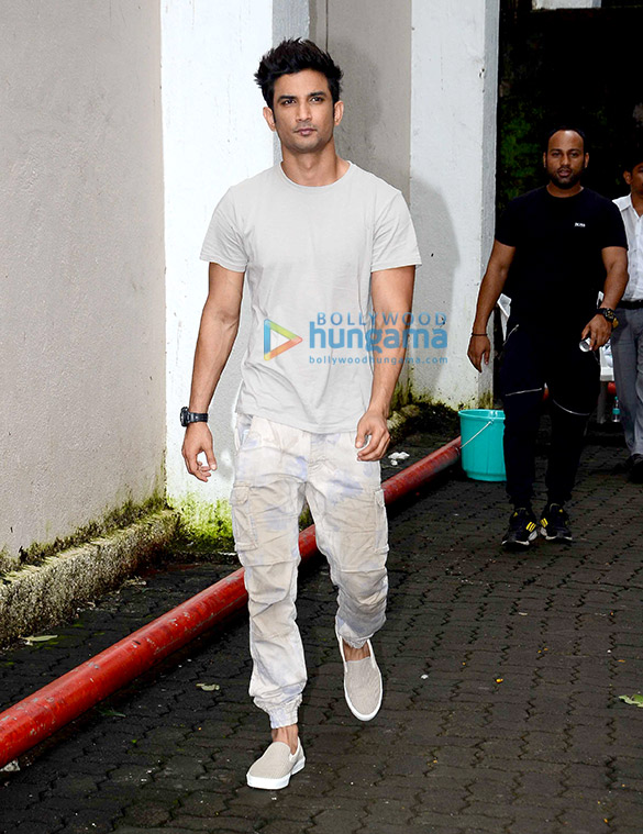 sushant singh at promotions of m s dhoni 2