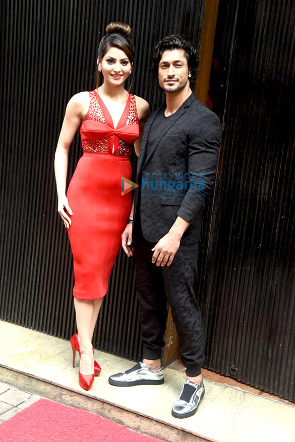 vidyut jammwal urvashi rautela sukhbir singh at the launch of single gal ban gayi 7