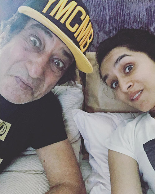 check out bollywood celebrities get nostalgic on fathers day 7