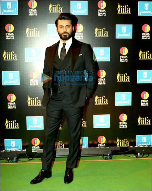 check out celebrities dazzle at the green carpet of iifa 2016 8