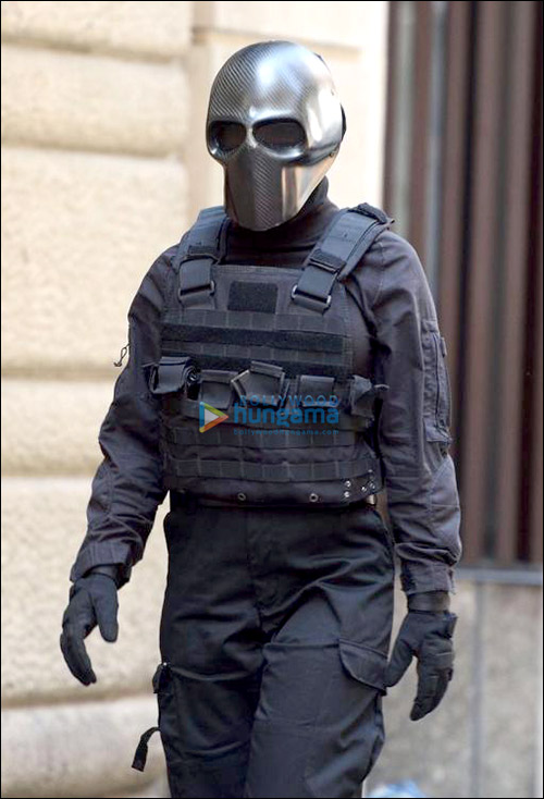check out priyanka chopra wears bullet proof vest on the sets of quantico 2 2 check out priyanka chopra wears bullet proof vest on the sets of quantico 2 2