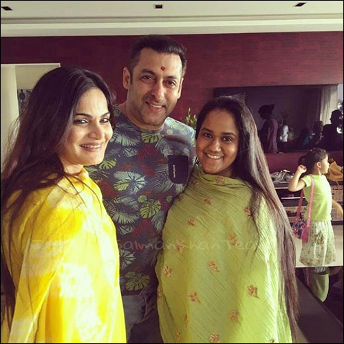 check out bollywood celebrities wish their siblings on raksha bandhan 14 check out bollywood celebrities wish their siblings on raksha bandhan 14