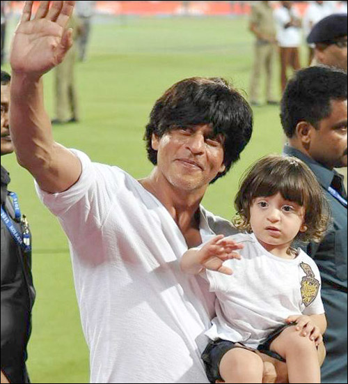 from shah rukh khan to aamir khan celebs who opted for surrogacy 3
