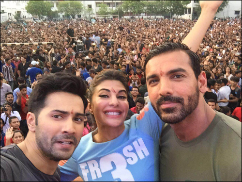 check out varun dhawan dances to the tunes of sairat at dishoom promotions 3