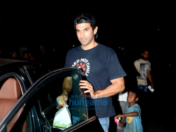 Aditya Roy Kapur snapped with friends post dinner at Monkey bar