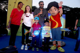 Ajay Devgn and crew of ‘Shivaay’ snapped promoting their film