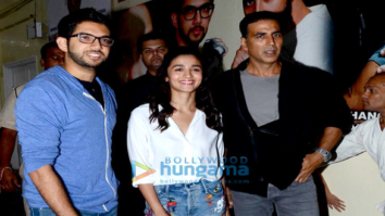 Akshay Kumar & Alia Bhatt grace Women’s Defence Academy felicitation