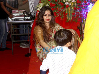 Alia Bhatt and Kajol grace Navratri celebrations in Juhu