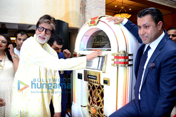amitabh celebrates his 74th birthday 3