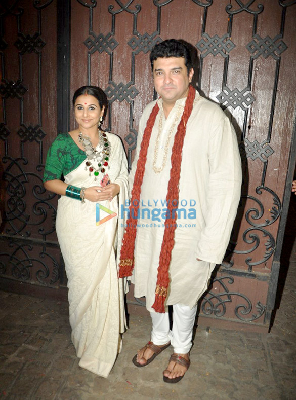 anil sonams diwali bash 34