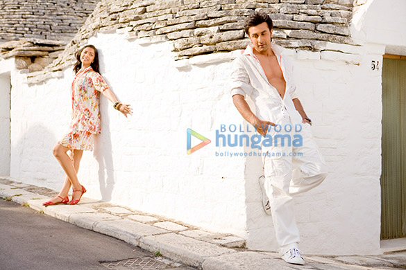 bachna ae haseeno 16