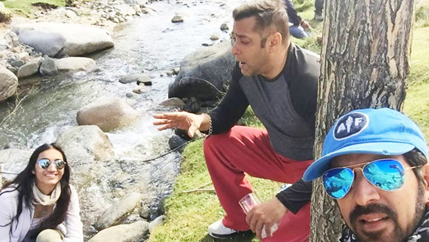 LEAKED: Salman Khan Rehearsing For A Song From ‘Tubelight’ LEAKED: Salman Khan Rehearsing For A Song From ‘Tubelight’