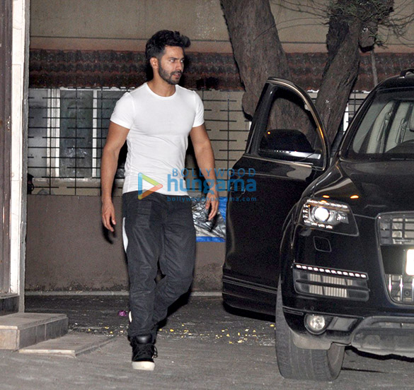 ranbir varun snapped party at adityas house 5