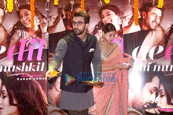 ranbir and anushka celebrate diwali 3